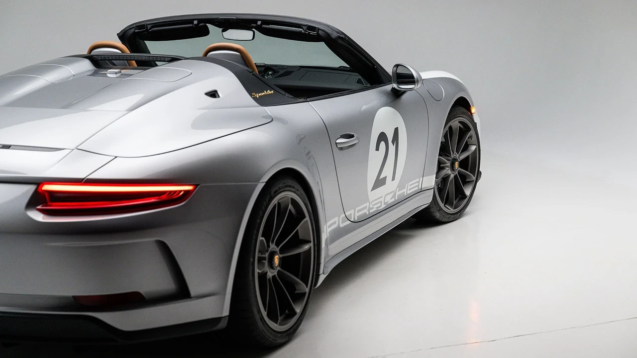 2019 Porsche 991 Speedster - Image 8 of 31