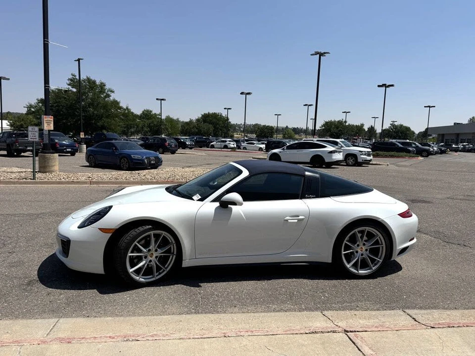 2019 Porsche 991 Targa 4 & 4S - Image 6 of 31