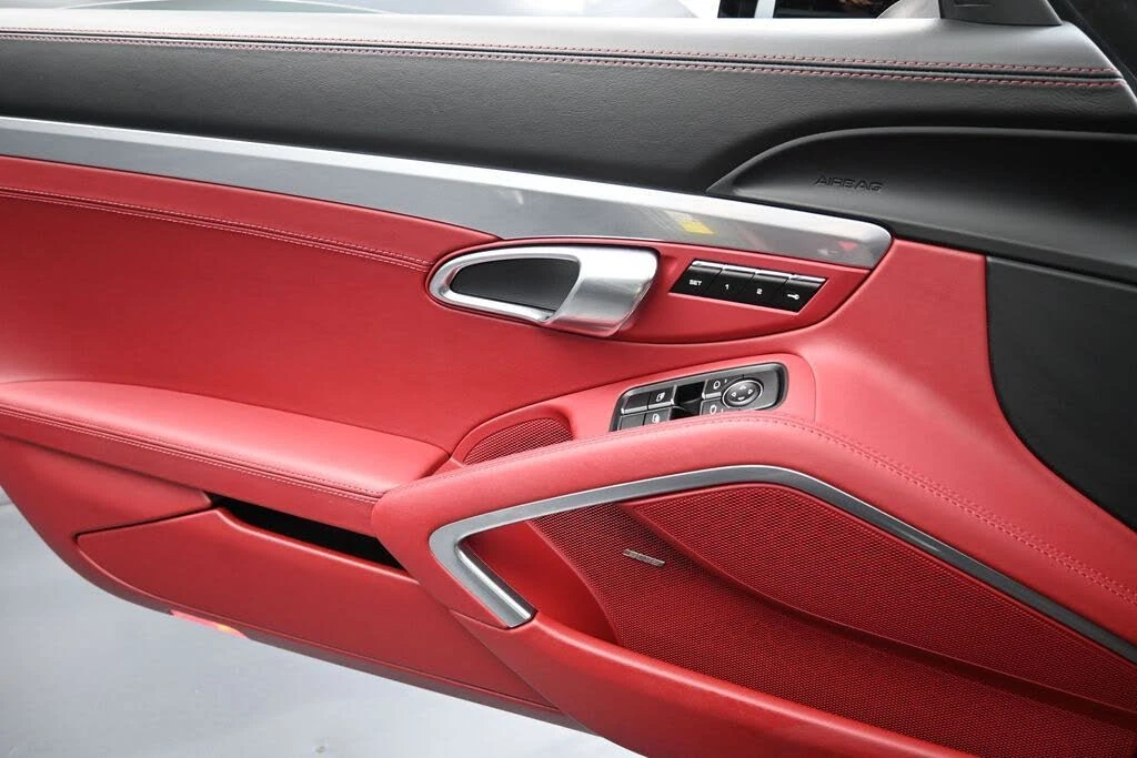 2019 Porsche 991 Targa 4 & 4S - Image 25 of 31