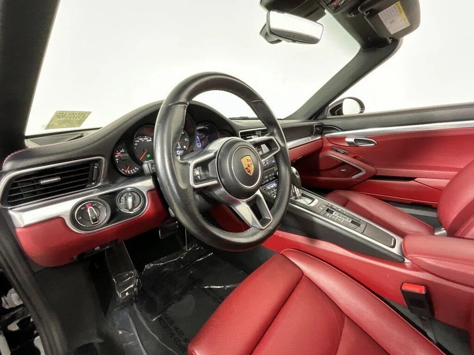 2019 Porsche 991 Targa 4 & 4S - Image 16 of 27