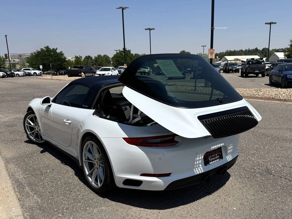 2019 Porsche 991 Targa 4 & 4S - Image 13 of 31