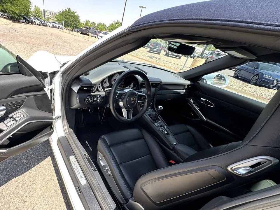 2019 Porsche 991 Targa 4 & 4S - Image 24 of 31