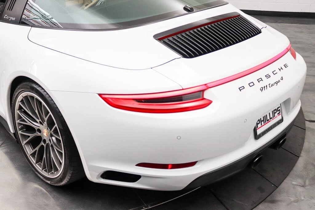 2019 Porsche 991 Targa 4 & 4S - Image 20 of 31