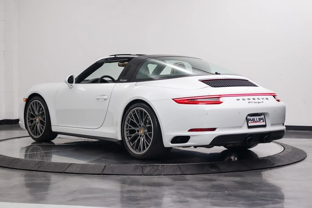 2019 Porsche 991 Targa 4 & 4S - Image 17 of 31