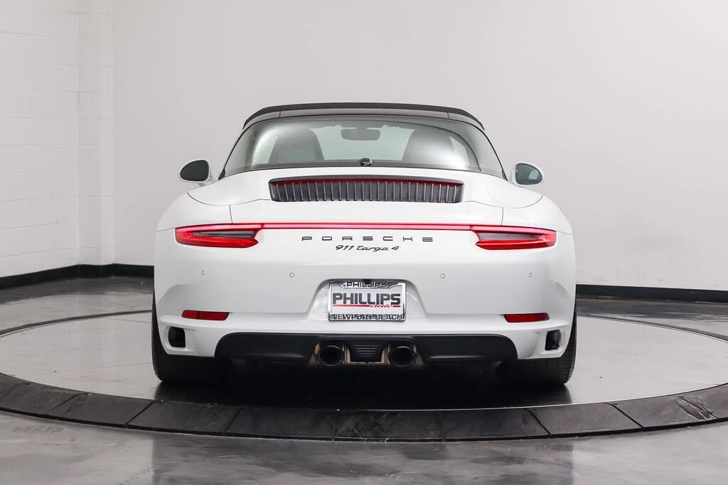 2019 Porsche 991 Targa 4 & 4S - Image 18 of 31