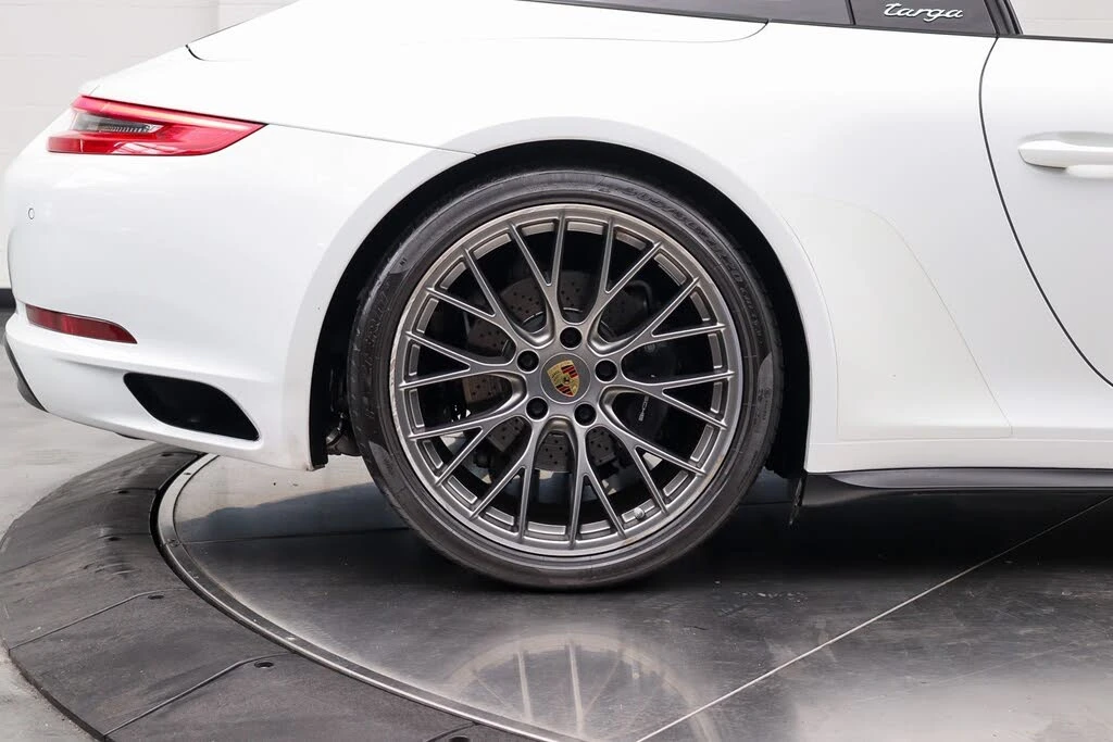 2019 Porsche 991 Targa 4 & 4S - Image 23 of 31