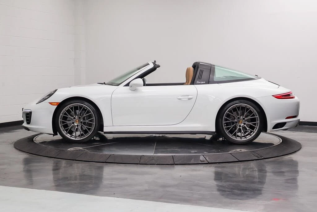 2019 Porsche 991 Targa 4 & 4S - Image 13 of 31