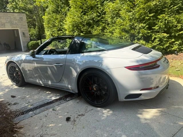2019 Porsche 991 Targa 4 GTS - Image 6 of 10