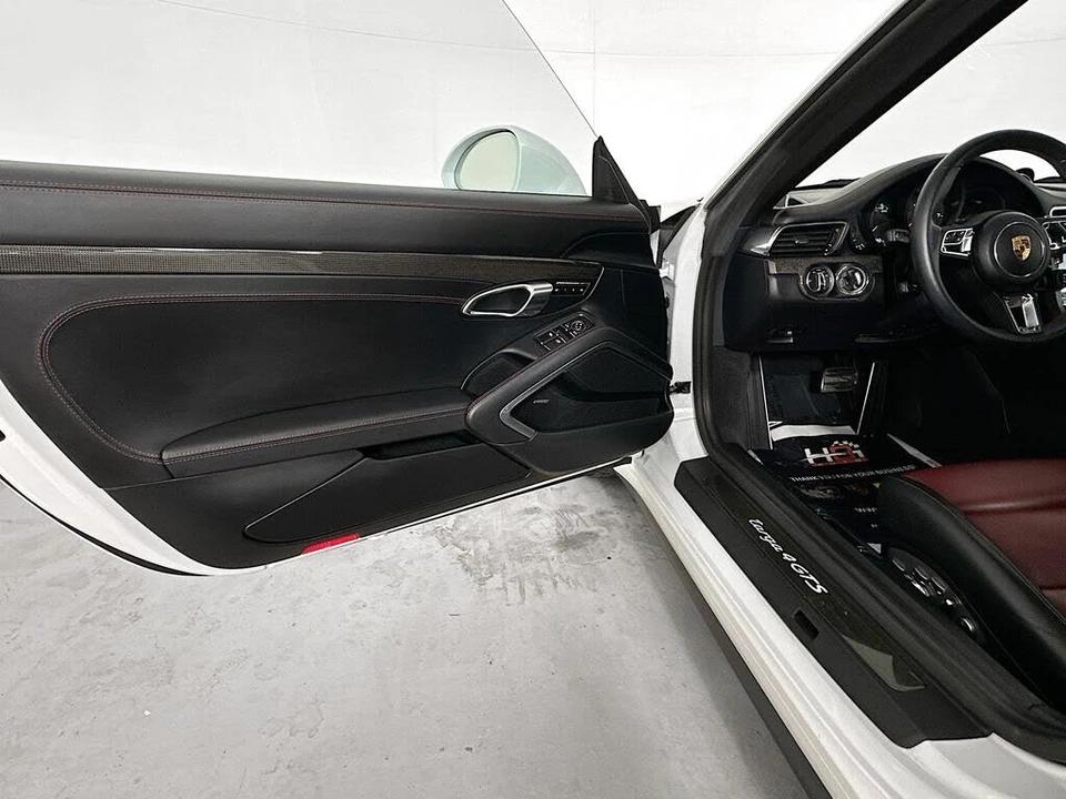 2019 Porsche 991 Targa 4 GTS - Image 13 of 17