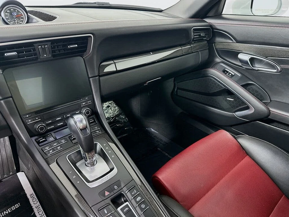 2019 Porsche 991 Targa 4 GTS - Image 15 of 17