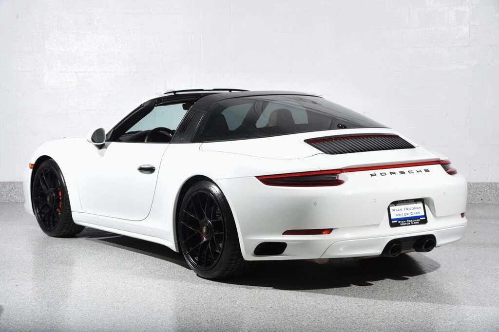 2019 Porsche 991 Targa 4 GTS - Image 9 of 30