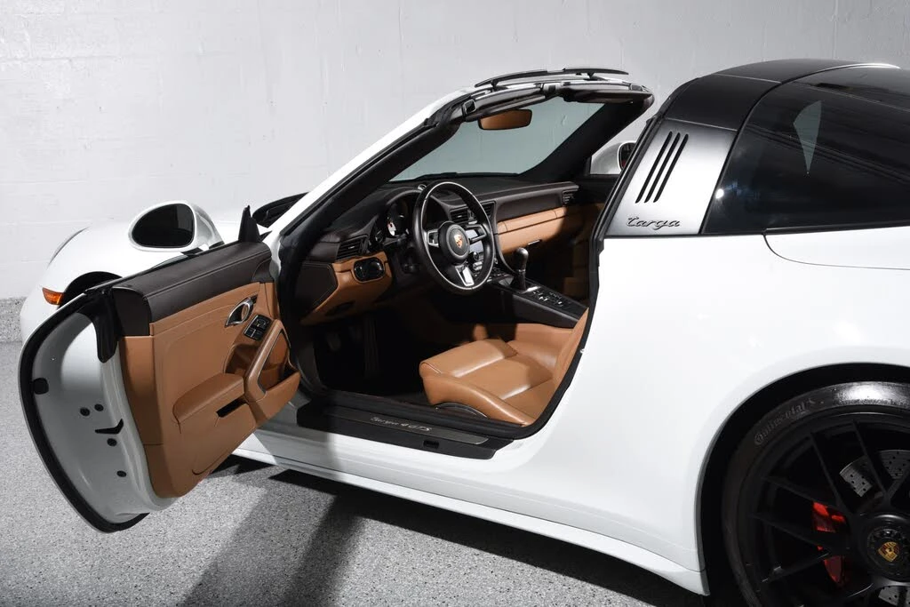 2019 Porsche 991 Targa 4 GTS - Image 13 of 30