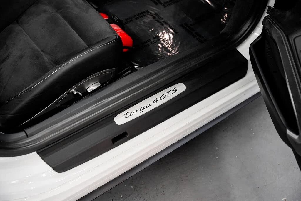 2019 Porsche 991 Targa 4 GTS - Image 28 of 31