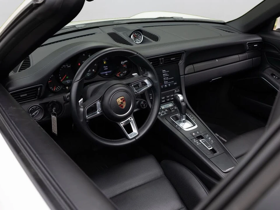 2019 Porsche 991 Targa 4 GTS - Image 12 of 31