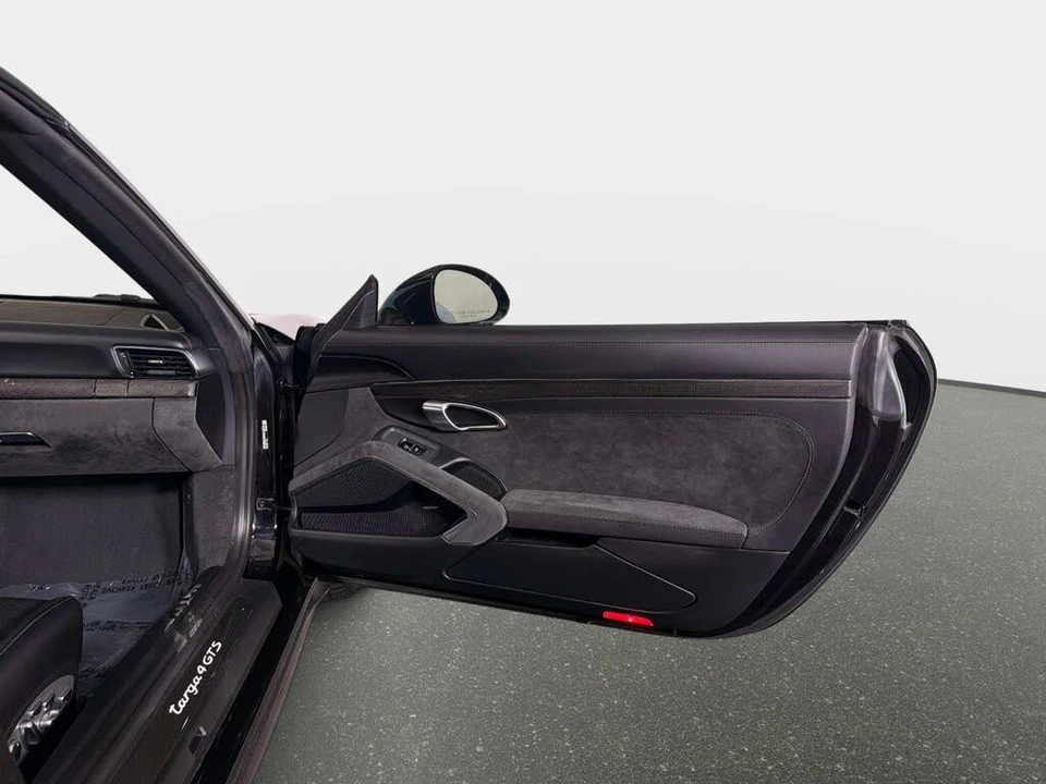 2019 Porsche 991 Targa 4 GTS - Image 22 of 31