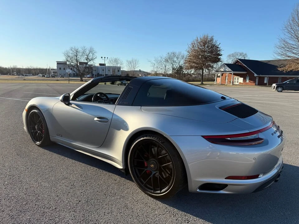 2019 Porsche 991 Targa 4 GTS - Image 18 of 19