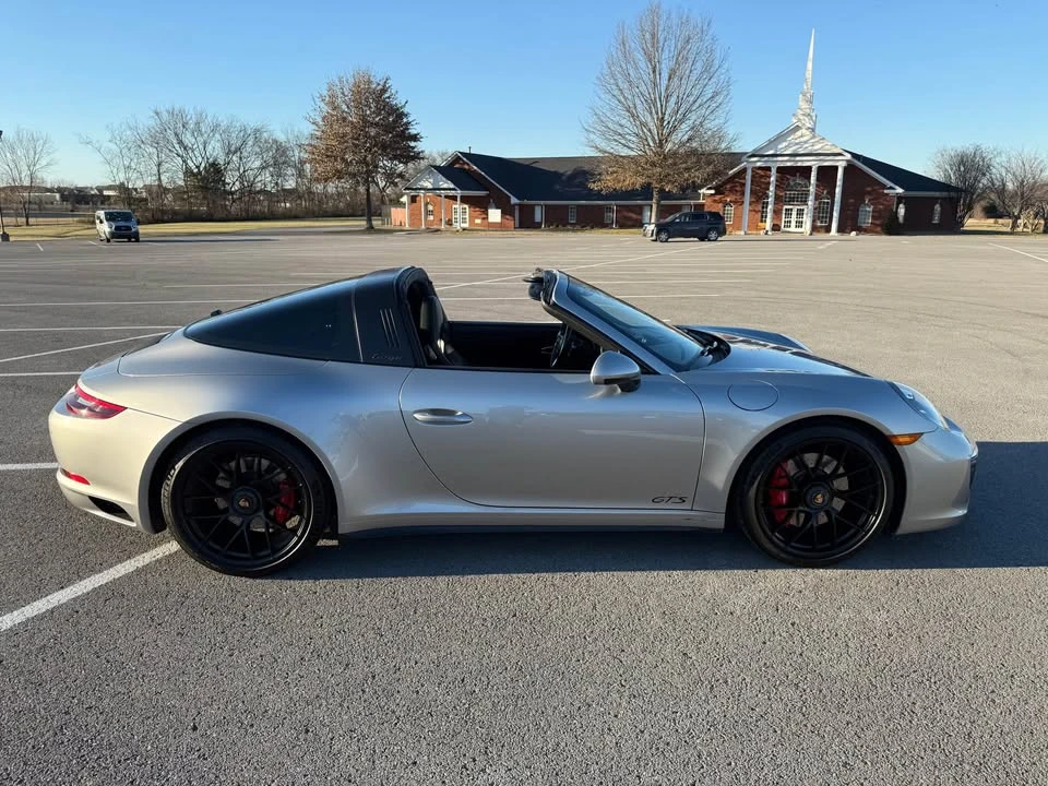 2019 Porsche 991 Targa 4 GTS - Image 10 of 19
