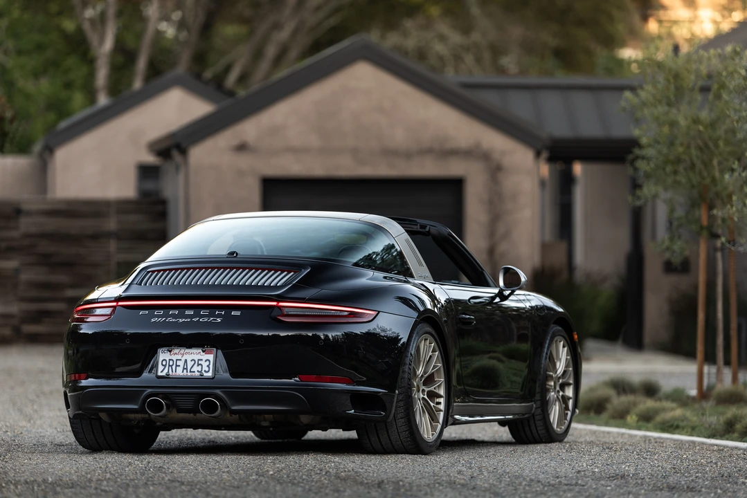 2019 Porsche 991 Targa 4 GTS - Image 15 of 31