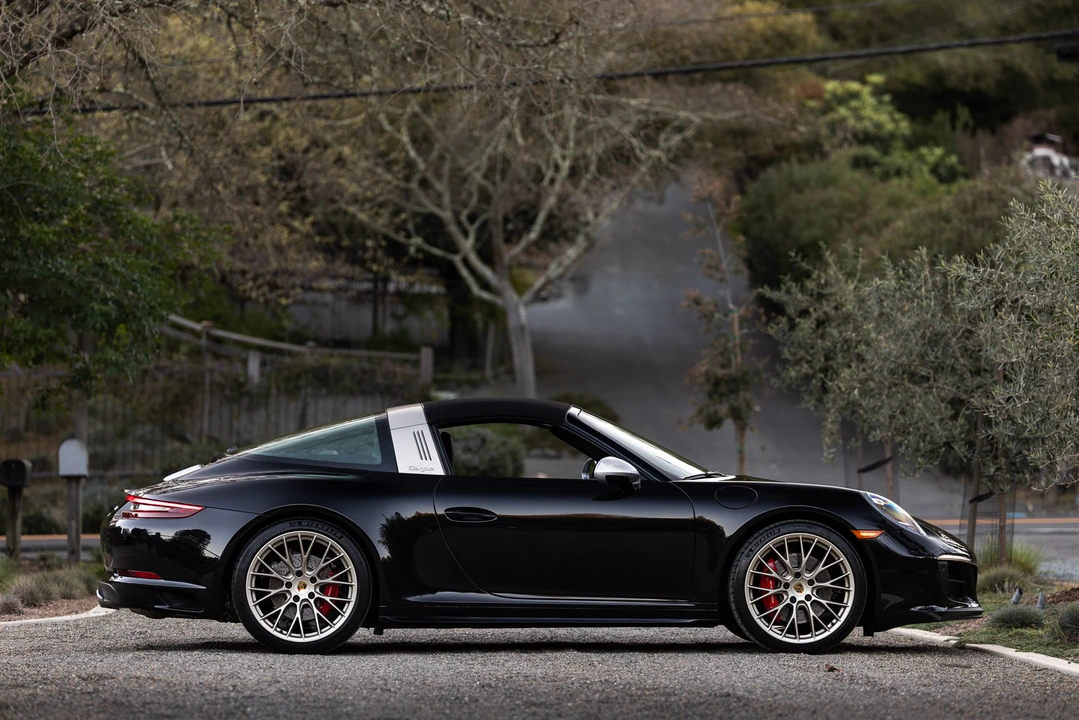 2019 Porsche 991 Targa 4 GTS - Image 14 of 31