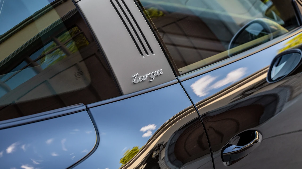 2019 Porsche 991 Targa 4 GTS - Image 17 of 31