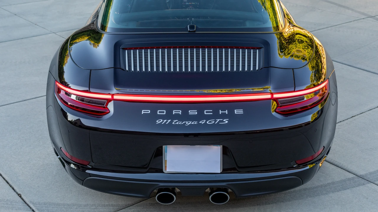 2019 Porsche 991 Targa 4 GTS - Image 9 of 31