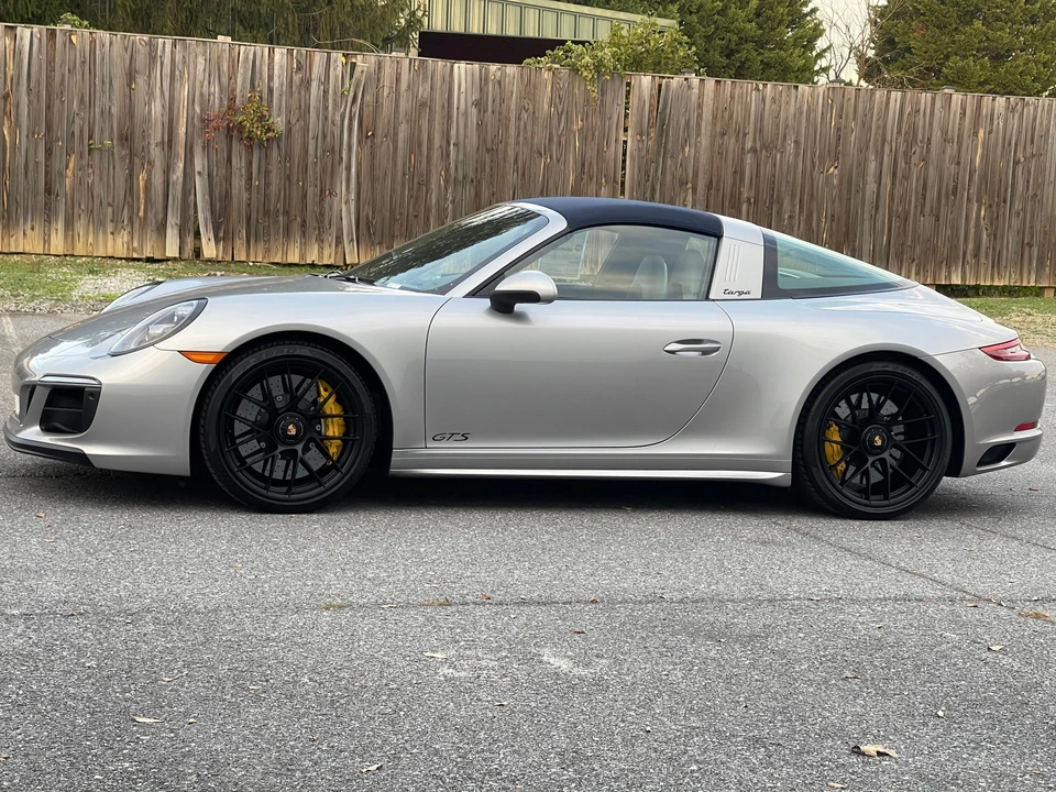 2019 Porsche 991 Targa 4 GTS - Image 15 of 31