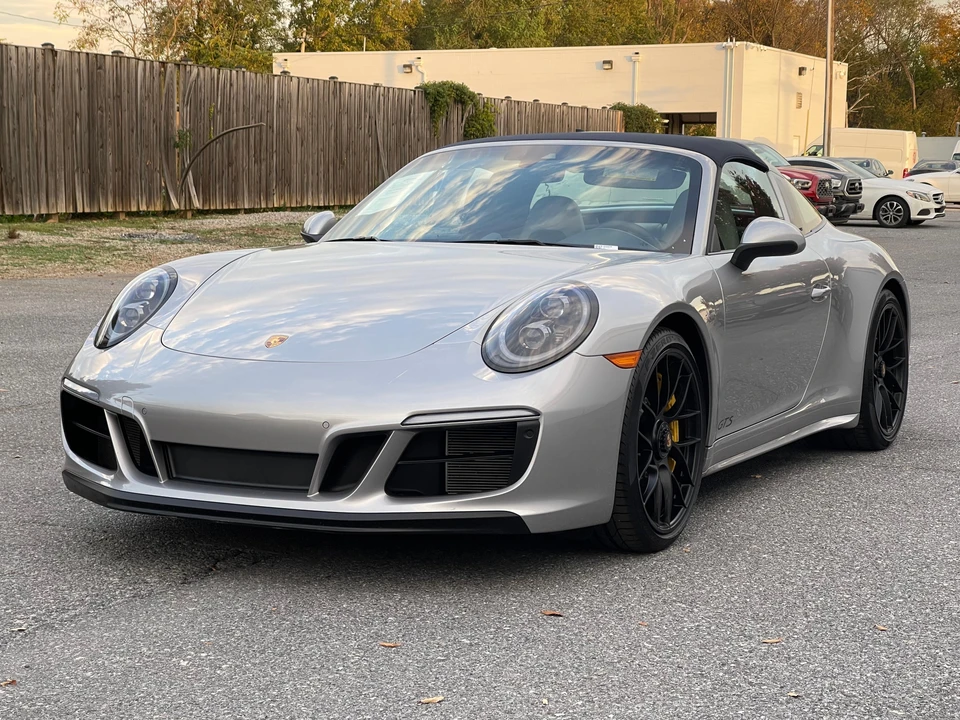 2019 Porsche 991 Targa 4 GTS - Image 9 of 31