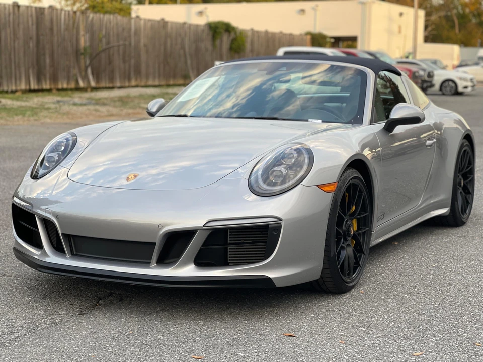 2019 Porsche 991 Targa 4 GTS - Image 8 of 31