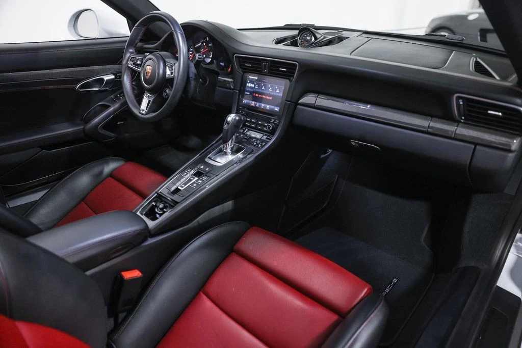 2019 Porsche 991 Targa 4 GTS - Image 20 of 21