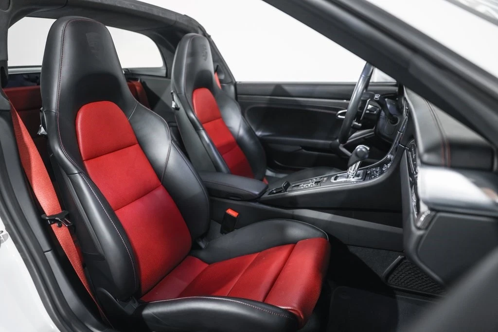2019 Porsche 991 Targa 4 GTS - Image 19 of 21