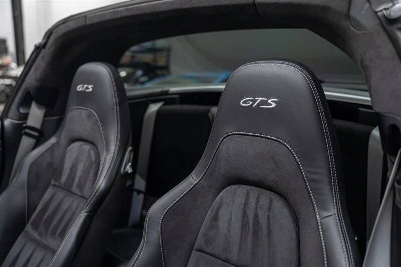 2019 Porsche 991 Targa 4 GTS - Image 15 of 21