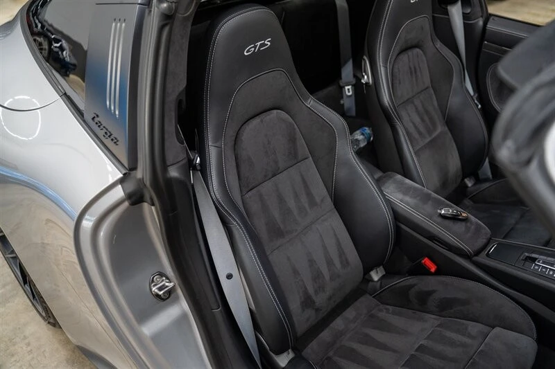 2019 Porsche 991 Targa 4 GTS - Image 12 of 21