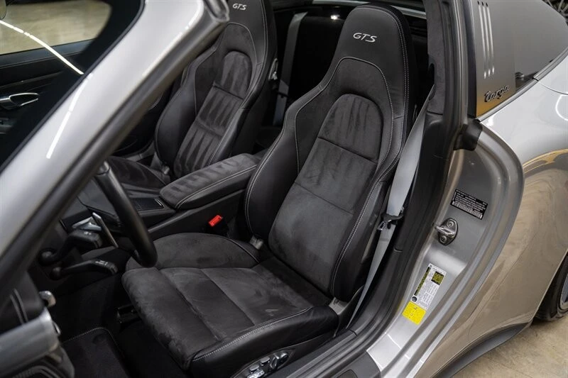 2019 Porsche 991 Targa 4 GTS - Image 19 of 21