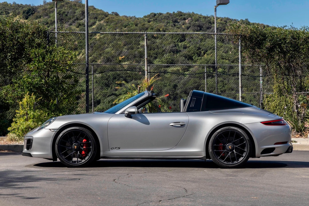 2019 Porsche 991 Targa 4 GTS - Image 10 of 31