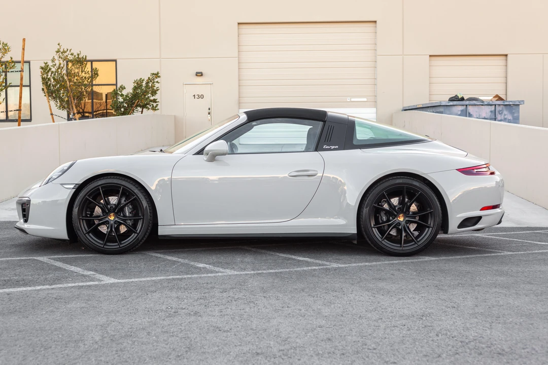 2019 Porsche 991 Targa 4 & 4S - Image 10 of 31