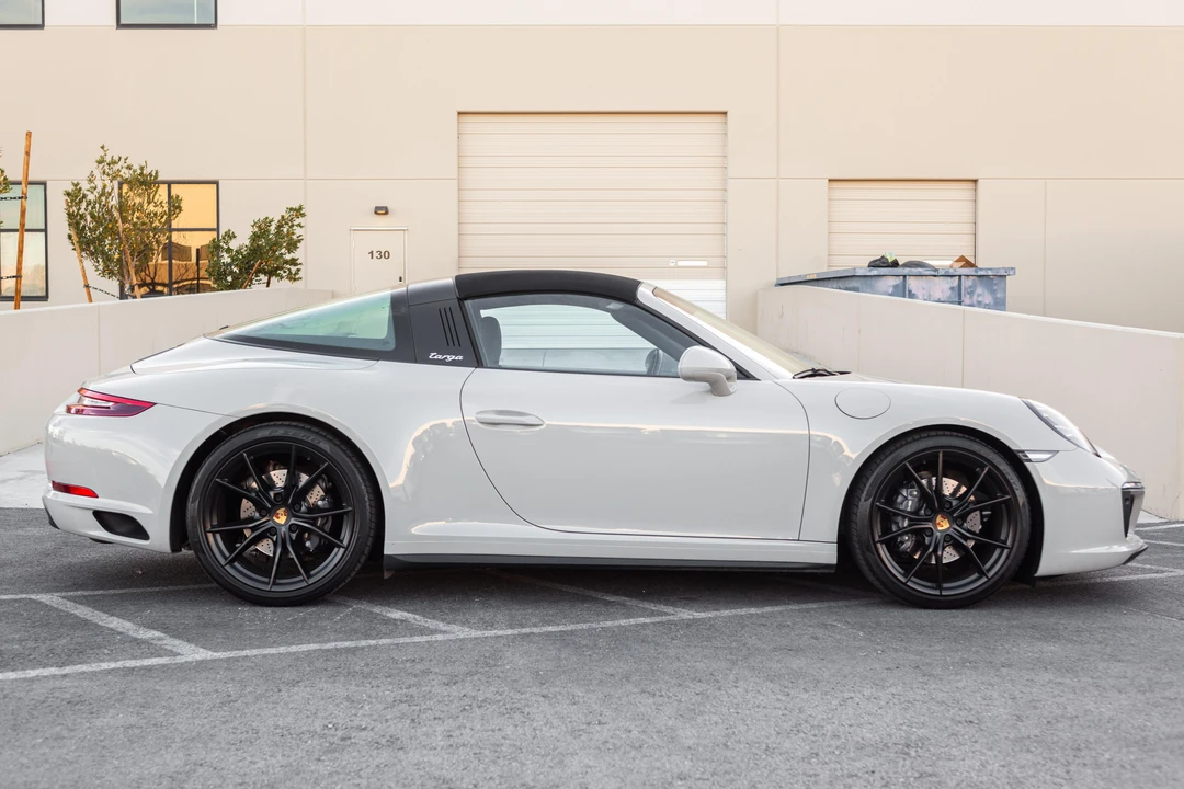 2019 Porsche 991 Targa 4 & 4S - Image 18 of 31