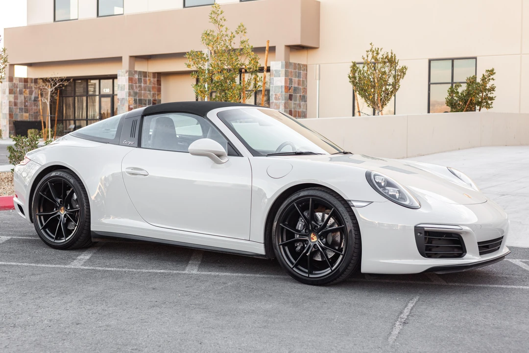 2019 Porsche 991 Targa 4 & 4S - Image 19 of 31