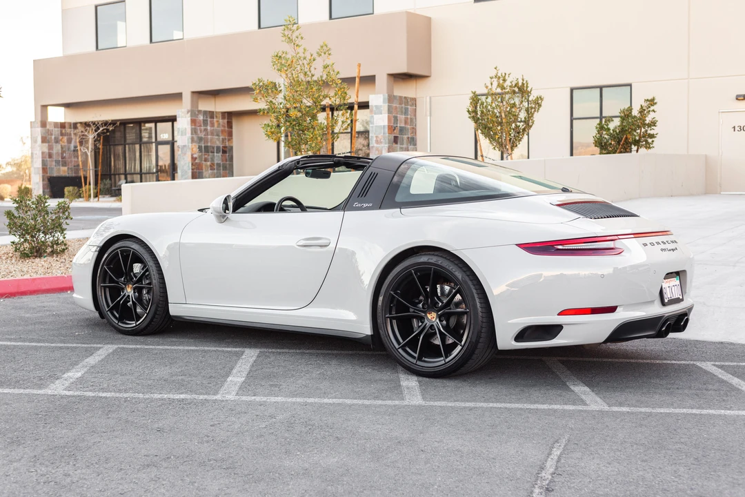 2019 Porsche 991 Targa 4 & 4S - Image 11 of 31