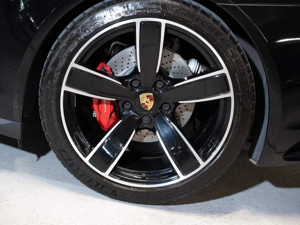 2019 Porsche 991 Targa 4 & 4S - Image 11 of 26
