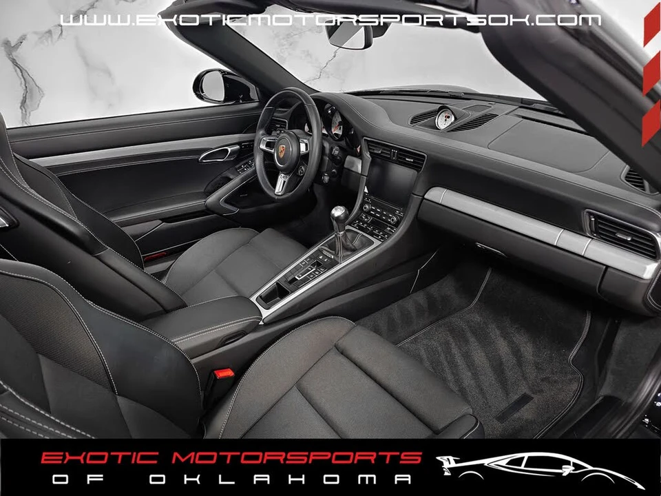 2019 Porsche 991 Targa 4 & 4S - Image 16 of 31