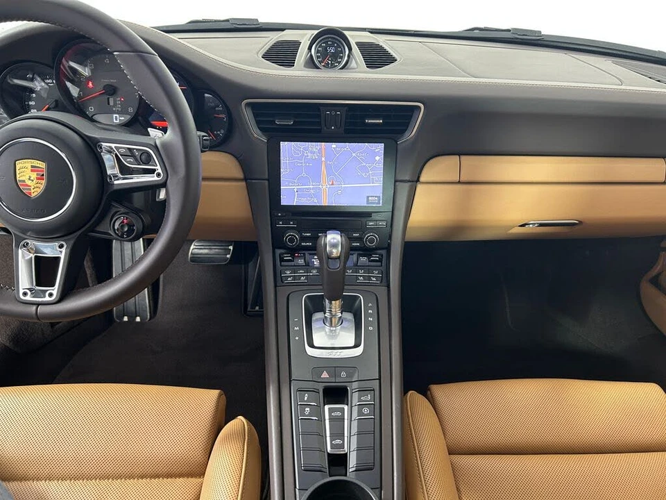 2019 Porsche 991 Targa 4 & 4S - Image 19 of 31