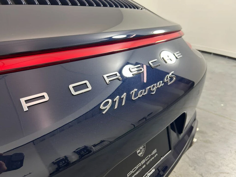 2019 Porsche 991 Targa 4 & 4S - Image 12 of 31