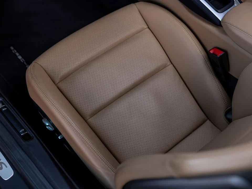 2019 Porsche 991 Targa 4 & 4S - Image 26 of 31