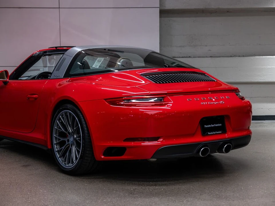 2019 Porsche 991 Targa 4 & 4S - Image 25 of 31