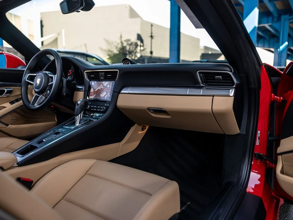 2019 Porsche 991 Targa 4 & 4S - Image 30 of 31