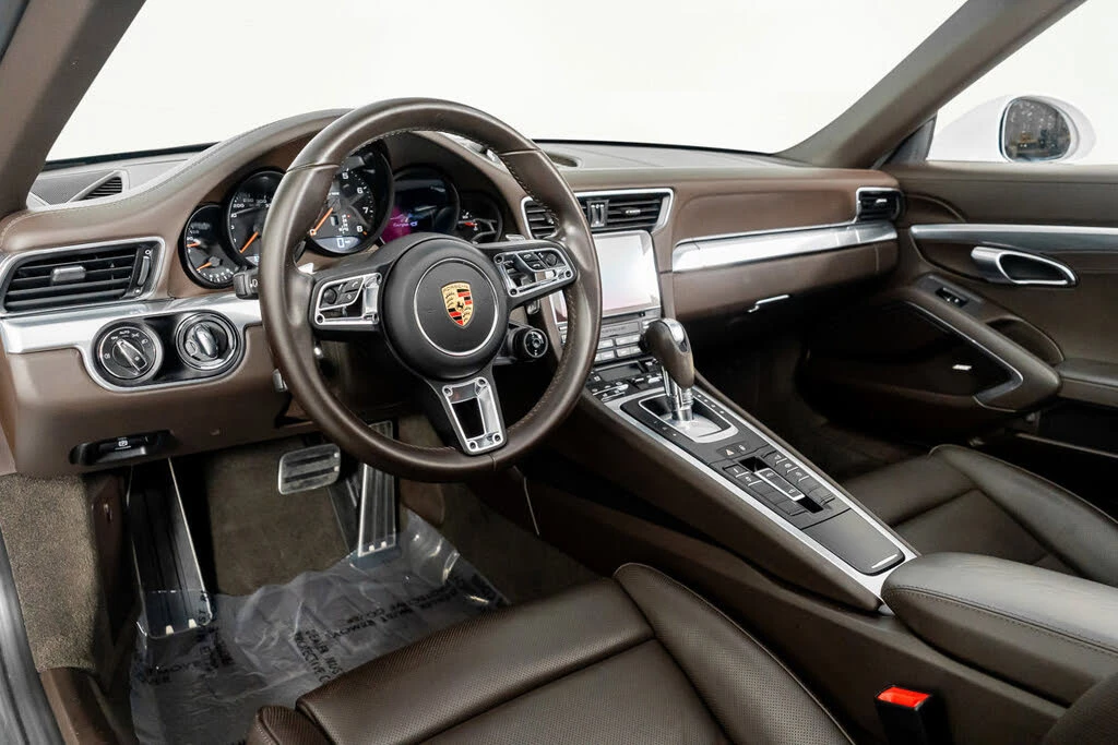2019 Porsche 991 Targa 4 & 4S - Image 2 of 31