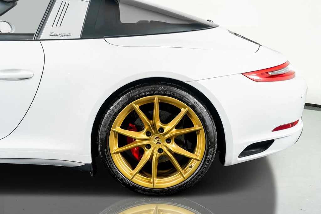 2019 Porsche 991 Targa 4 & 4S - Image 17 of 31