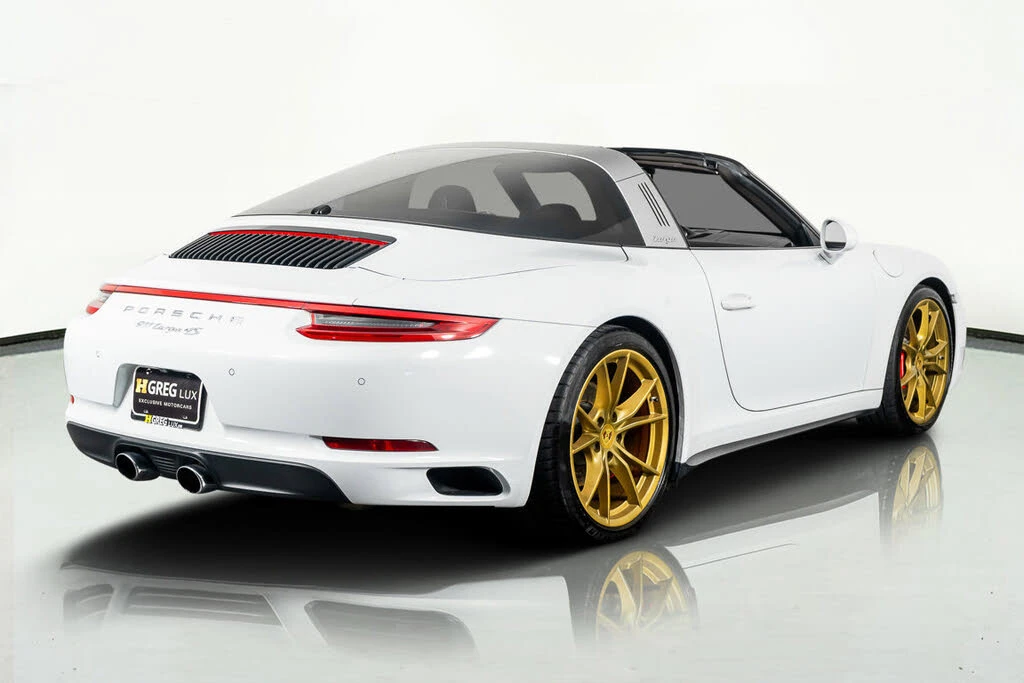 2019 Porsche 991 Targa 4 & 4S - Image 10 of 31