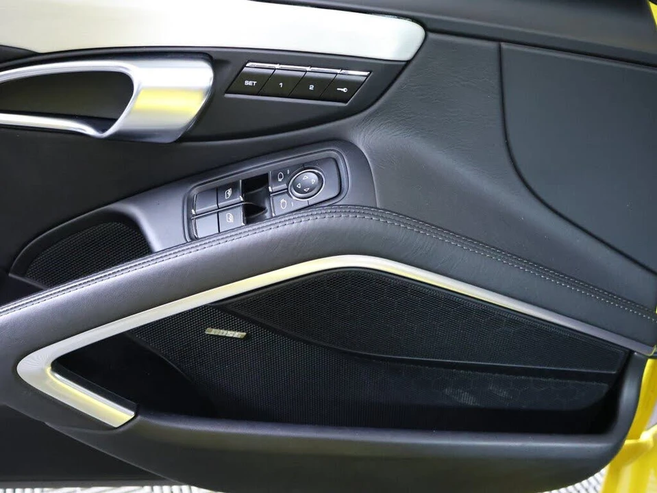 2019 Porsche 991 Targa 4 & 4S - Image 14 of 28