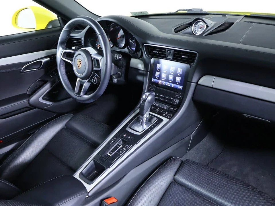 2019 Porsche 991 Targa 4 & 4S - Image 17 of 28